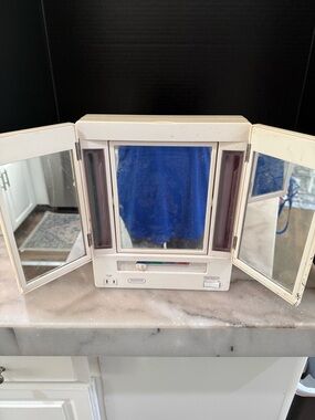 Jerdon White Tri-Fold Lighted Vanity Mirror